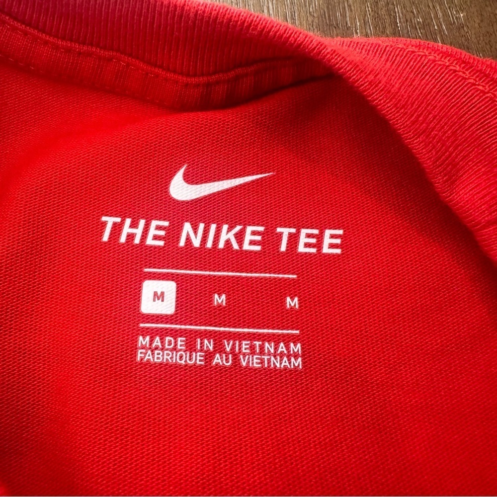 Men’s Nike loose fit shirt size medium - Picture 4 of 9